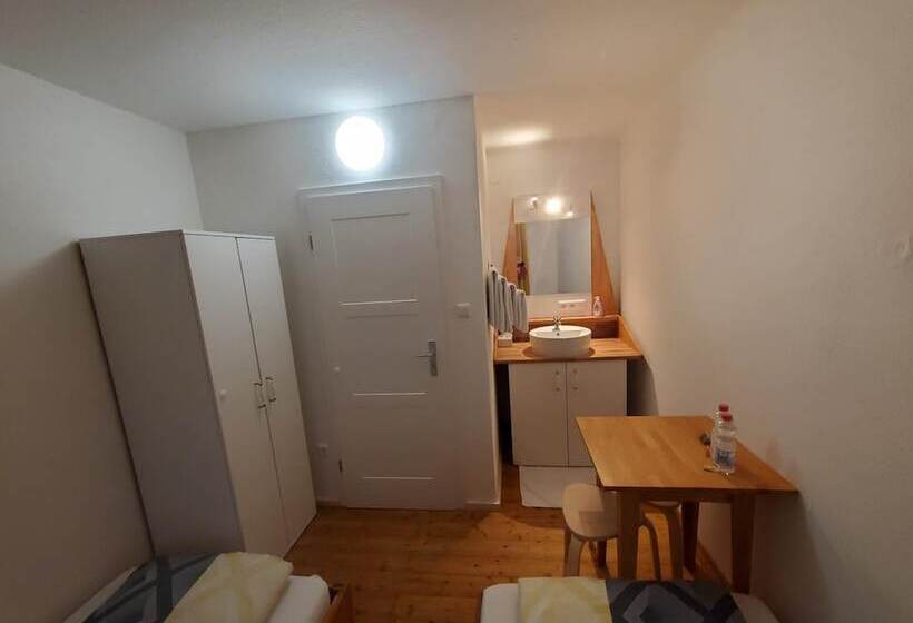 Пансион Gästehaus Lichdi