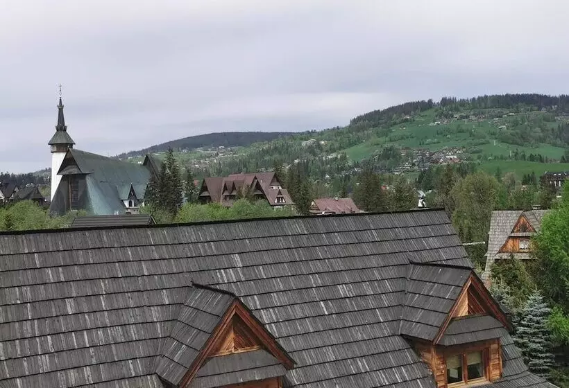 ペンション Willa Senator