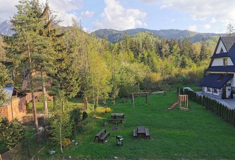 پانسیون Willa Senator