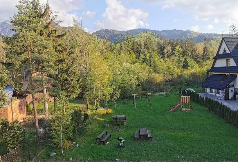 ペンション Willa Senator