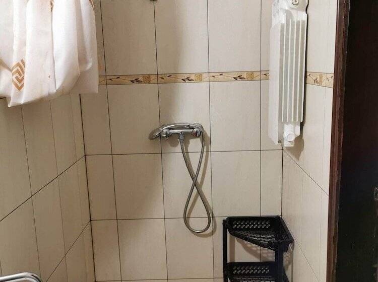 پانسیون Willa Senator