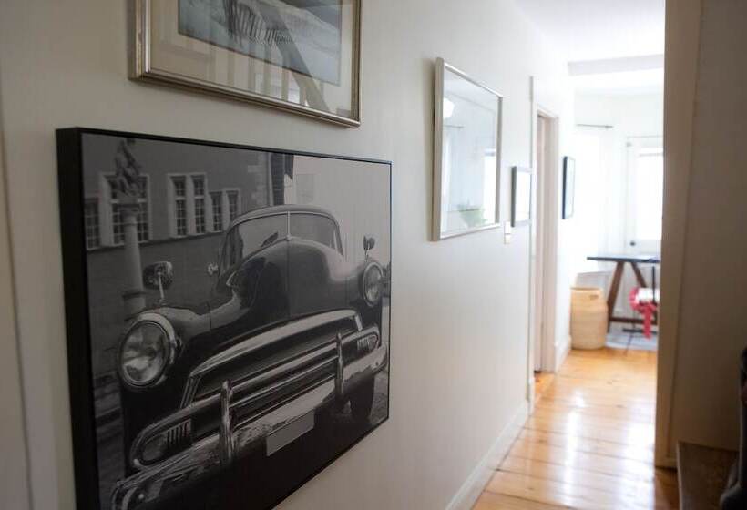 Red Mahone Bed & Breakfast