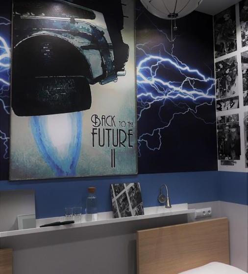 فندق صغير Back To The Future Space