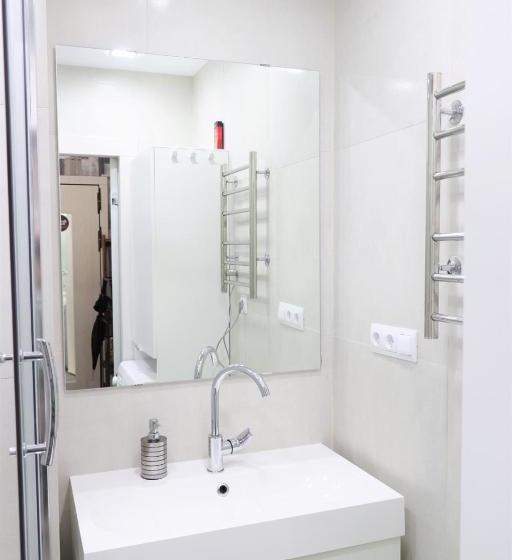 فندق صغير Back To The Future Space