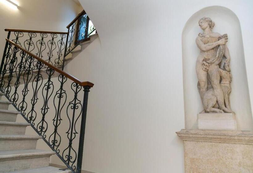 مسافرخانه Palazzo Scamozzi