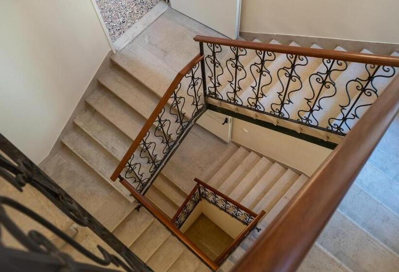 مسافرخانه Palazzo Scamozzi