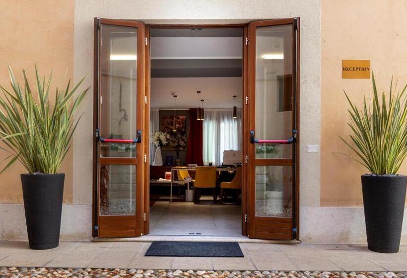 مسافرخانه Palazzo Scamozzi