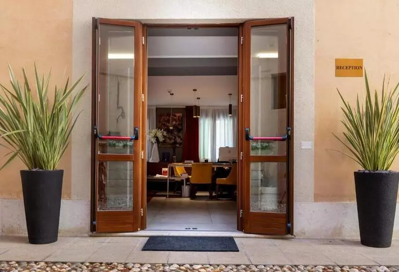 مسافرخانه Palazzo Scamozzi