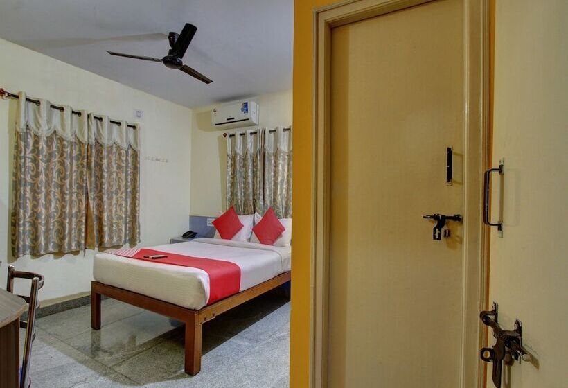 هتل Ashwa Comfort By Oyo Rooms