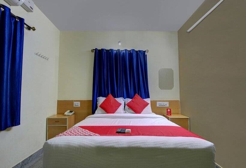 هتل Ashwa Comfort By Oyo Rooms