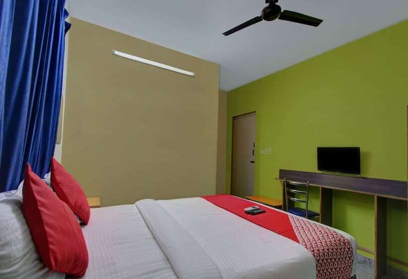 هتل Ashwa Comfort By Oyo Rooms