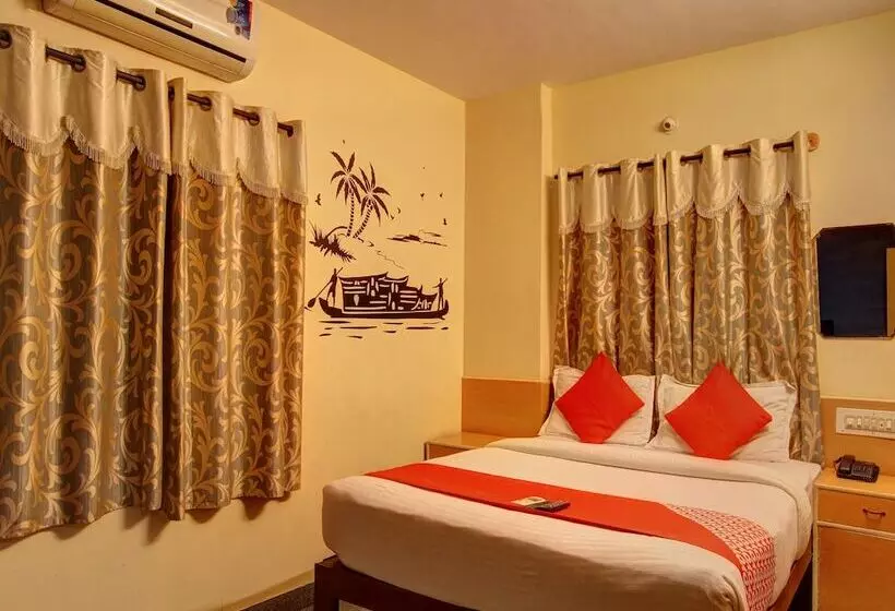 هتل Ashwa Comfort By Oyo Rooms