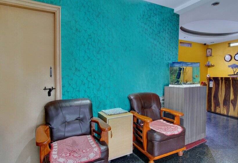 هتل Ashwa Comfort By Oyo Rooms