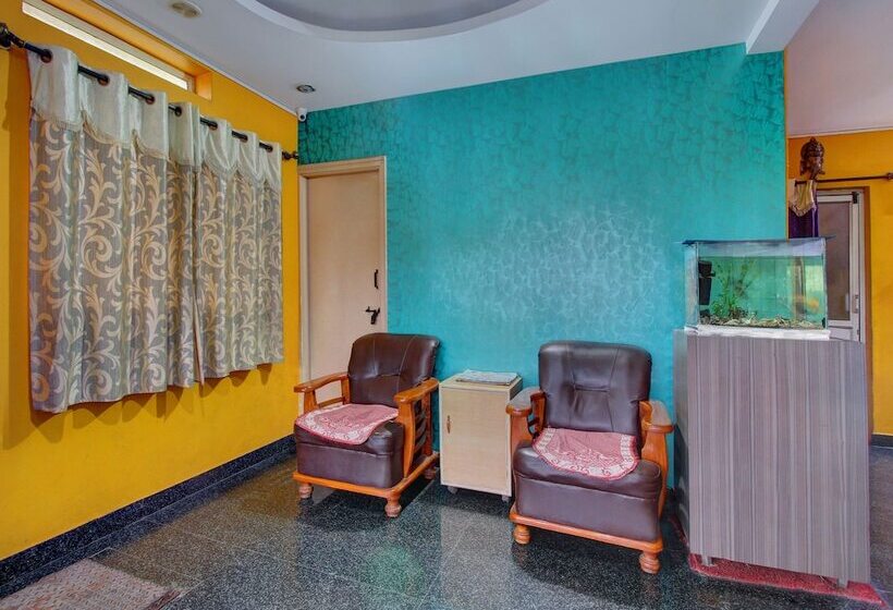 هتل Ashwa Comfort By Oyo Rooms