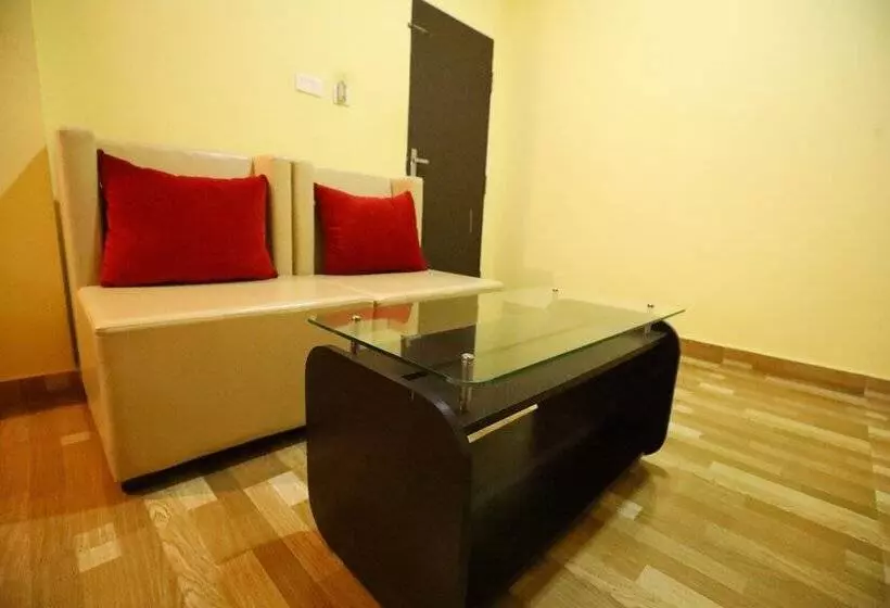 Hotelli Gaurika Residency Boarding & Lodging   Padubidri