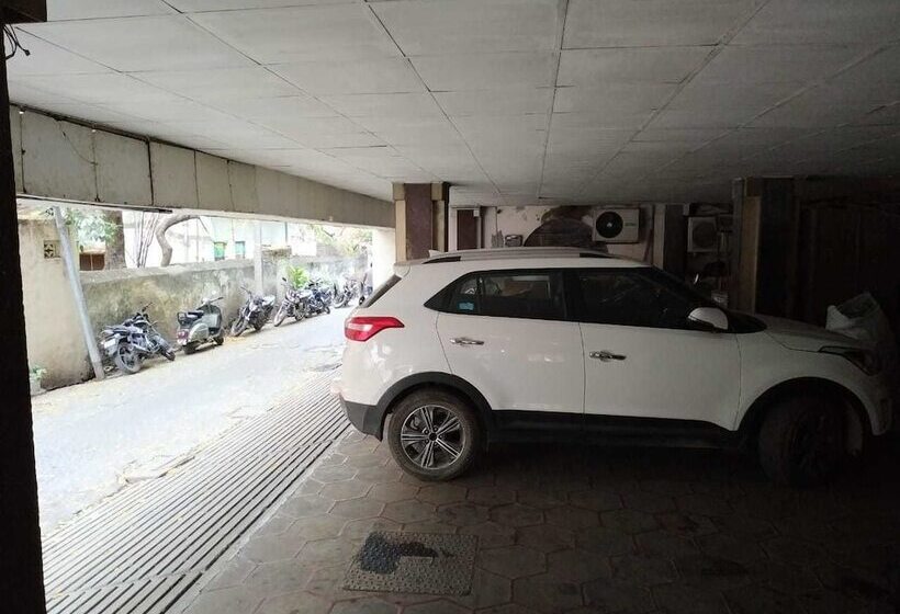 فندق Iroomz Sri Balaji Residency