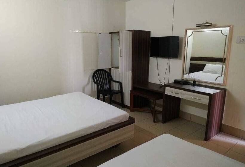 فندق Iroomz Sri Balaji Residency