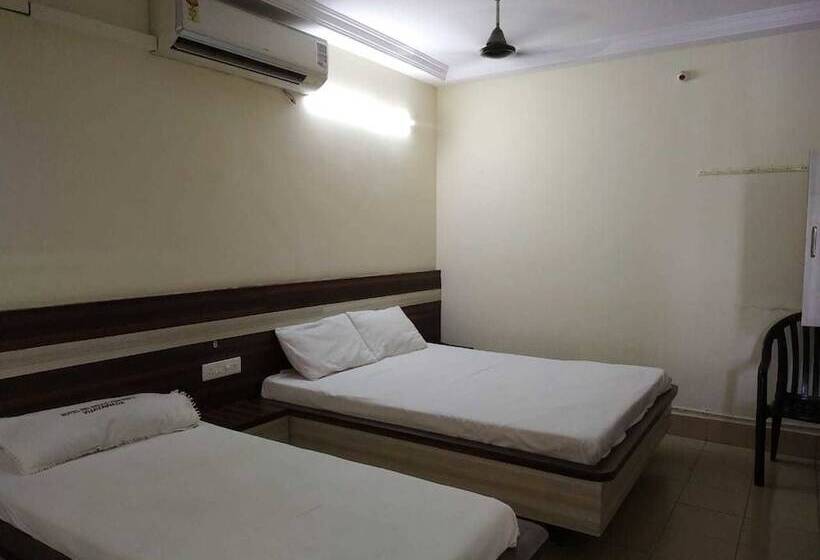 فندق Iroomz Sri Balaji Residency