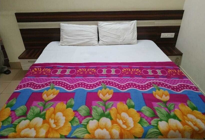 فندق Iroomz Sri Balaji Residency