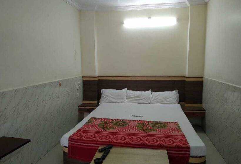 فندق Iroomz Sri Balaji Residency