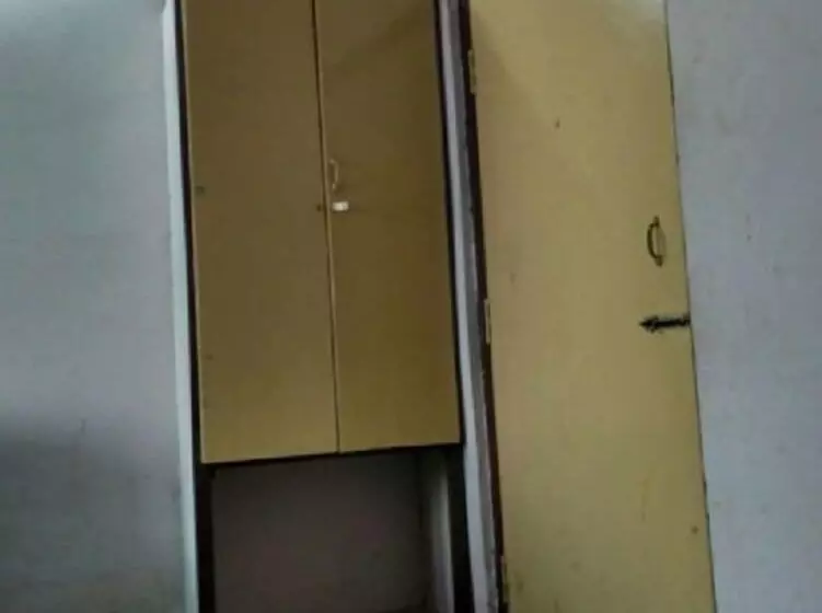 ホテル Iroomz Woodlands Lodge