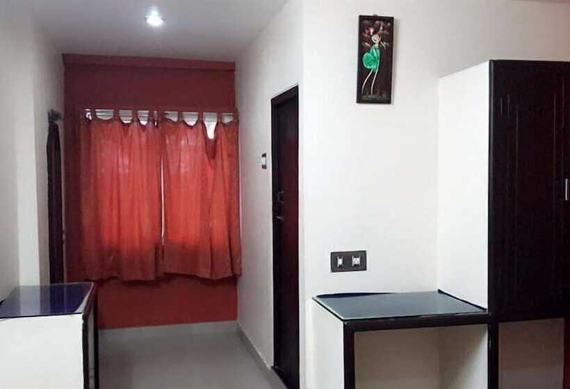 酒店 Iroomz Woodlands Lodge