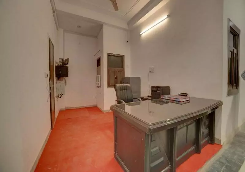 ホテル Oyo Flagship 30552 Sector 53