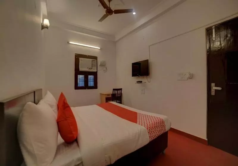 ホテル Oyo Flagship 30552 Sector 53