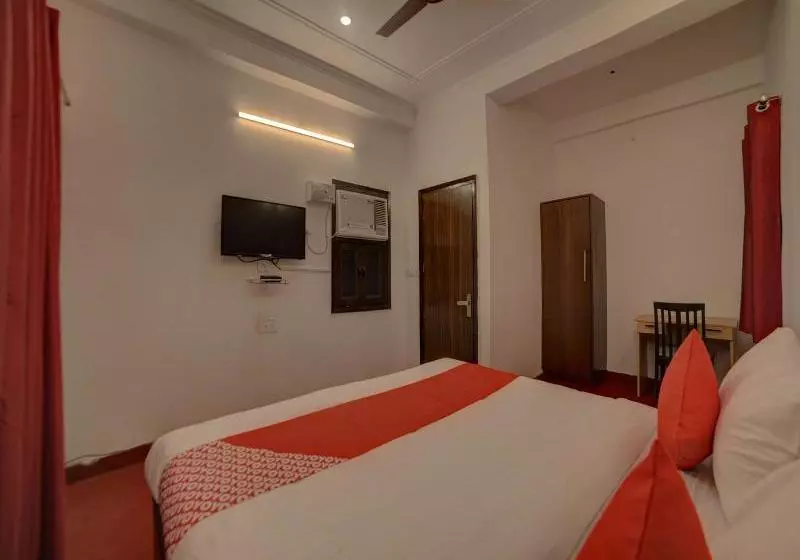 ホテル Oyo Flagship 30552 Sector 53