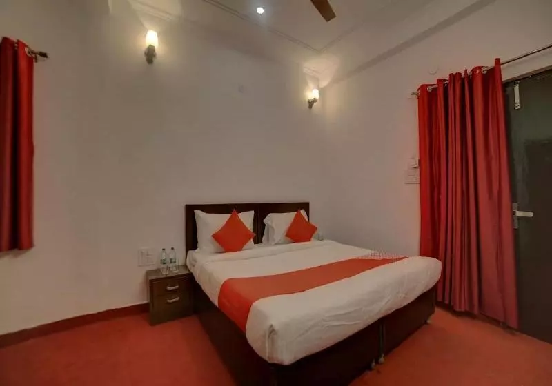 ホテル Oyo Flagship 30552 Sector 53