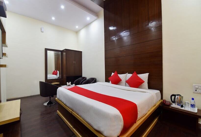 Отель Paradise By Oyo Rooms