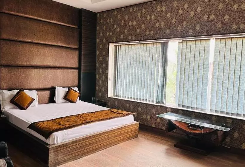 ホテル Riya Palace By Amazone Holidays