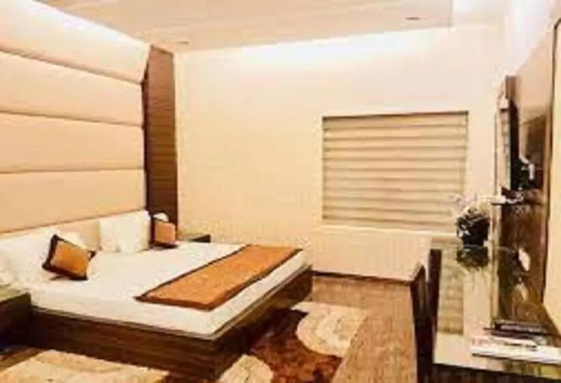 ホテル Riya Palace By Amazone Holidays