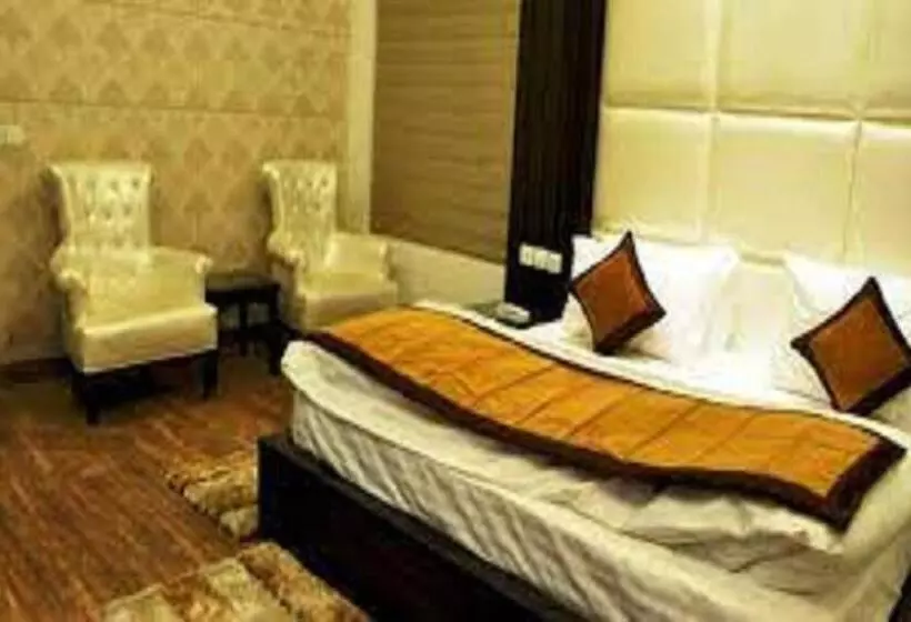 ホテル Riya Palace By Amazone Holidays