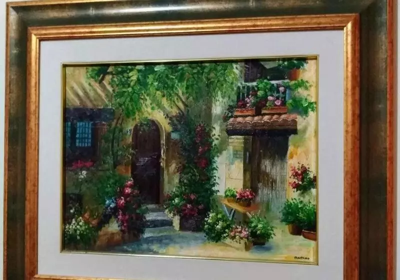 Nicolas Inn