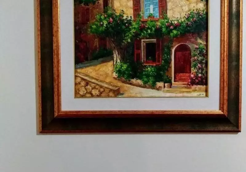 Nicolas Inn