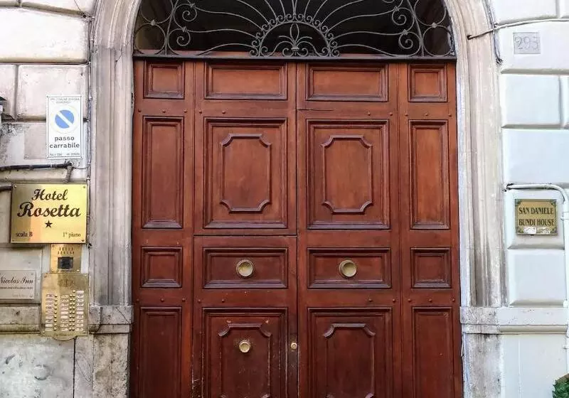 Nicolas Inn