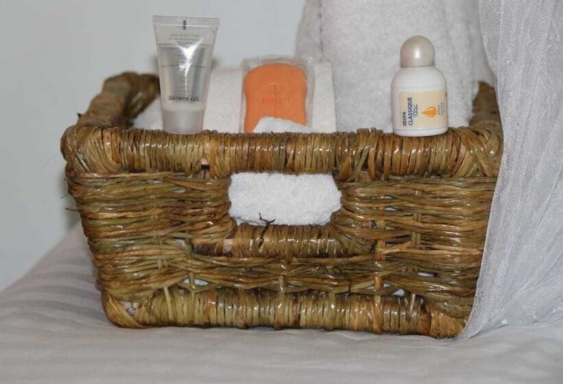 Sundown Hotels And Apartments Millimani