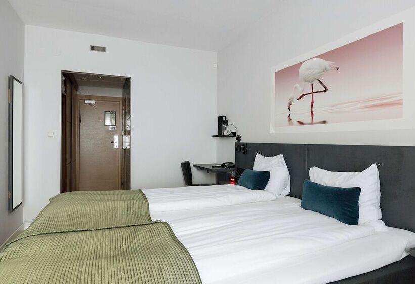 هتل Best Western Plaza