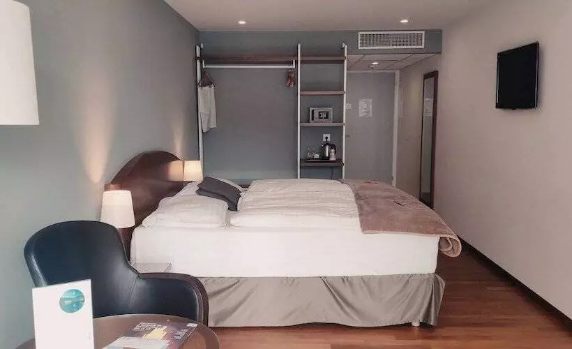 בית מלון כפרי Hôtel Rallye & Entrées Aux Bains De La Gruyère