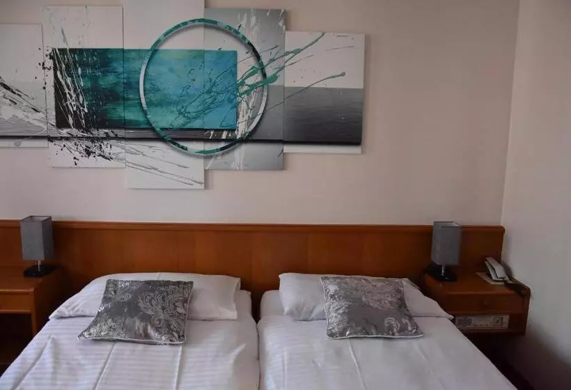 فندق Hôtel Des Trois Rois