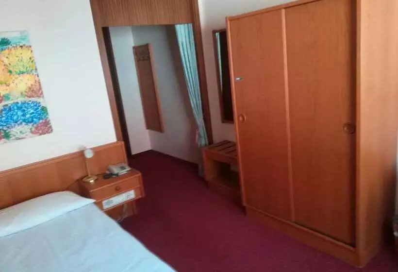 فندق Hôtel Des Trois Rois