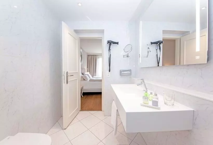 هتل Geneva By Fassbind