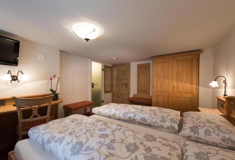 هتل Restaurant Hirschen