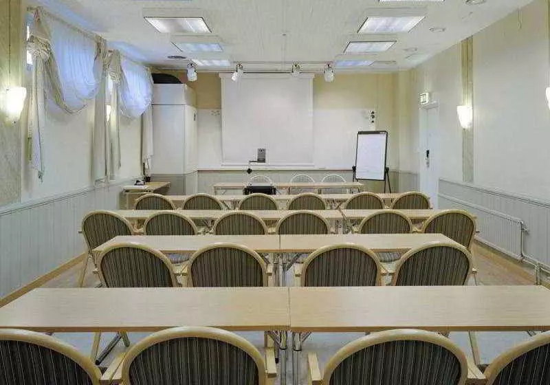 Отель Scandic Bromma