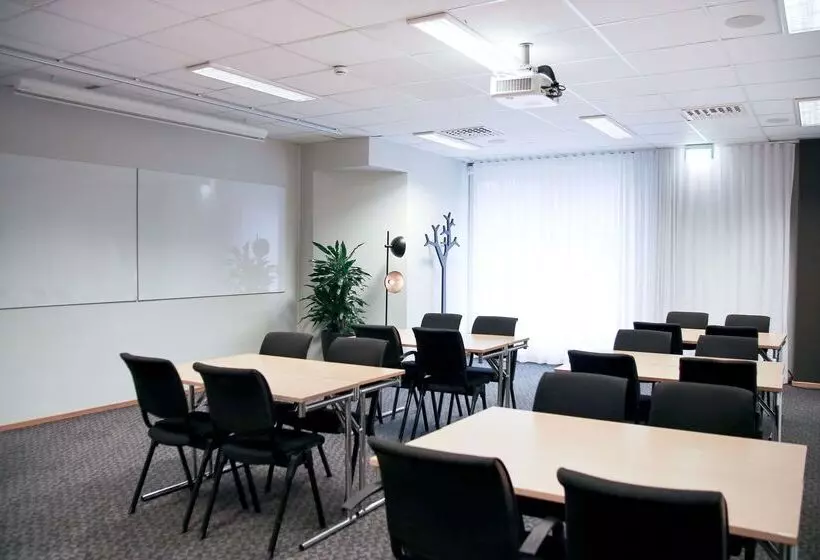 酒店 Scandic Plaza Borås