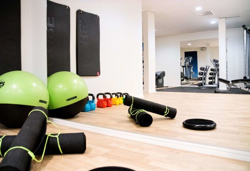 هتل Scandic Plaza Borås