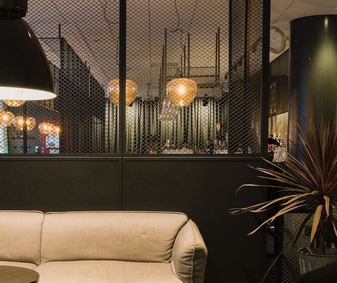 هتل Scandic Plaza Borås