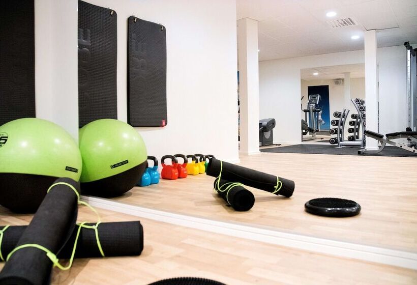 هتل Scandic Plaza Borås