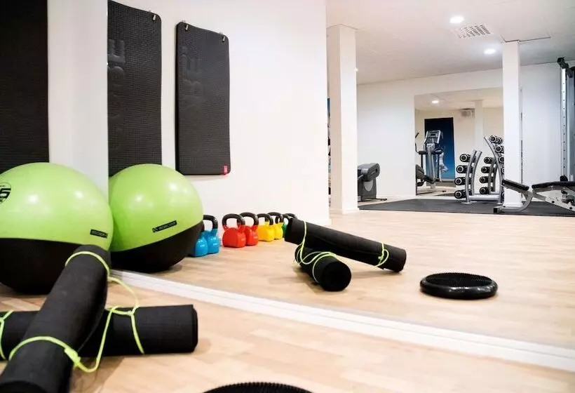 酒店 Scandic Plaza Borås